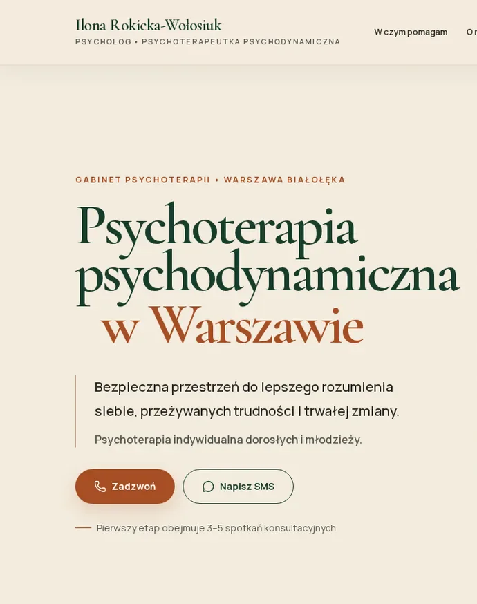Fragment pierwszego ekranu strony gabinetu: szeryfowy nagłówek „Psychoterapia psychodynamiczna w Warszawie” w zieleni i terakocie na jasnym tle.